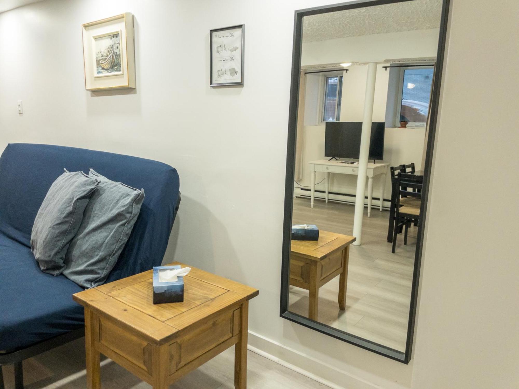 Heart Of Mtr For Memerable Experiance 2 Backyard 7minmetro Fully Renovated & Equipped *