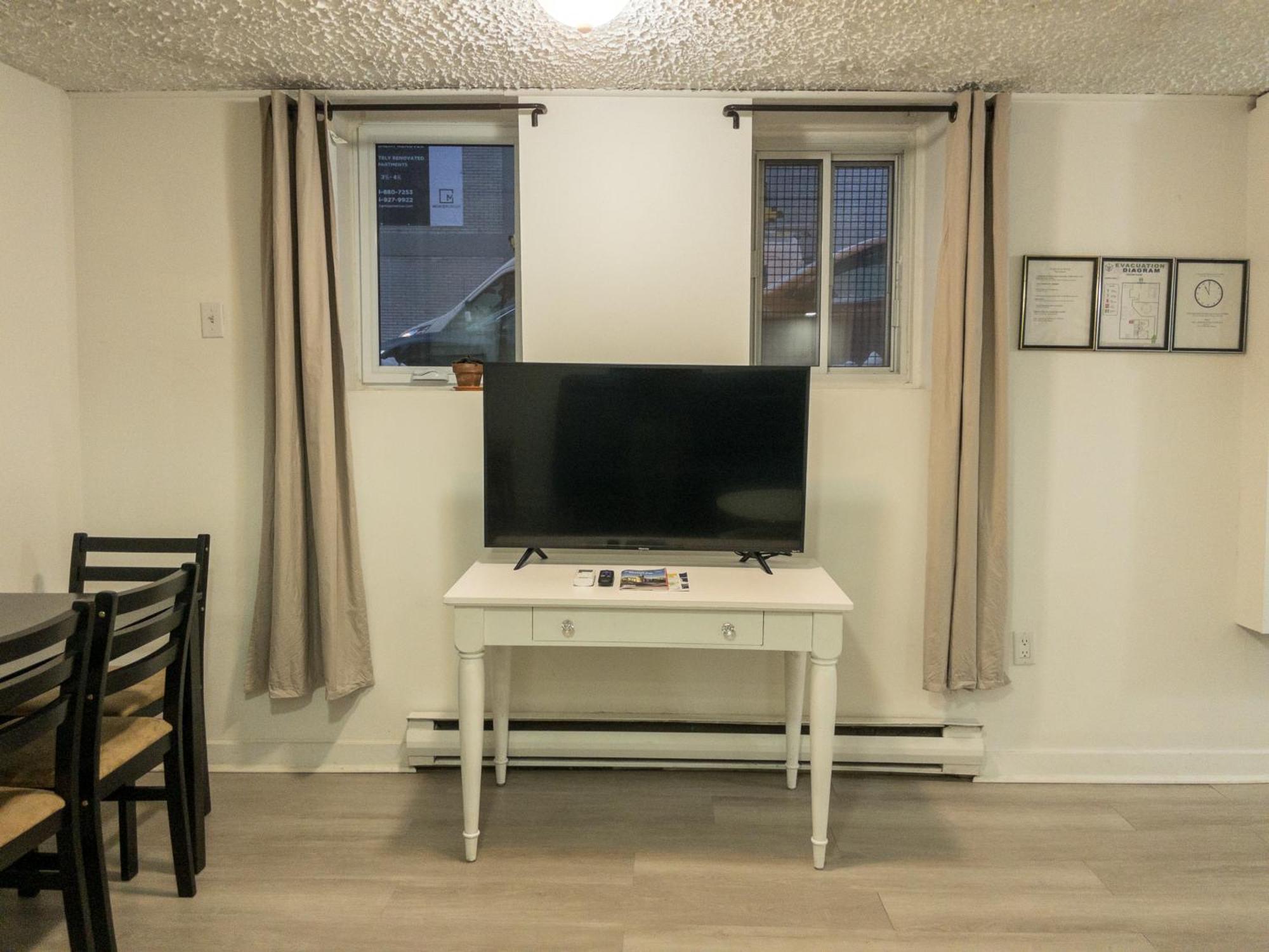 Heart Of Mtr For Memerable Experiance 2 Backyard 7minmetro Fully Renovated & Equipped Сasa de vacaciones
